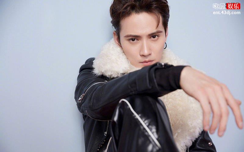 徐正溪出演依旧深情的男二人设，可以看出他的可塑性强