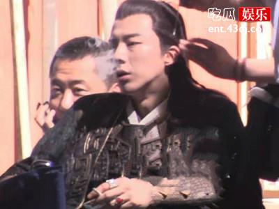 刘宇宁打脸现场被拍片场抽烟, 曾多次公开表示戒烟