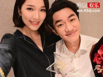王祖蓝和老婆外出主动抱娃，大事小事都听从老婆安排