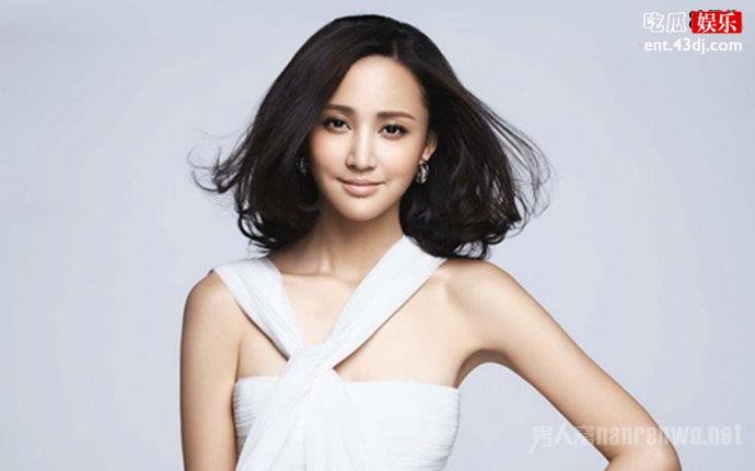 袁弘生日张歆艺晒全家福，他长发被吐槽