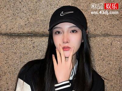 都美竹被爆已退学!她发文回应:自愿退学重新高考