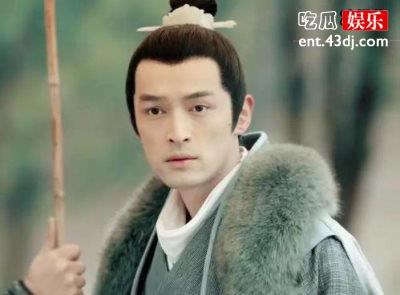 胡歌是一位观众都很喜爱的演员，曾出演《仙剑奇侠传》被赞！