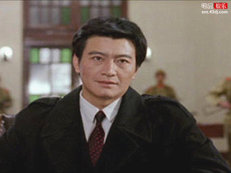 郭晶晶夫妇低调现身赌王葬礼，当得了世界冠军也无愧于豪门婆家