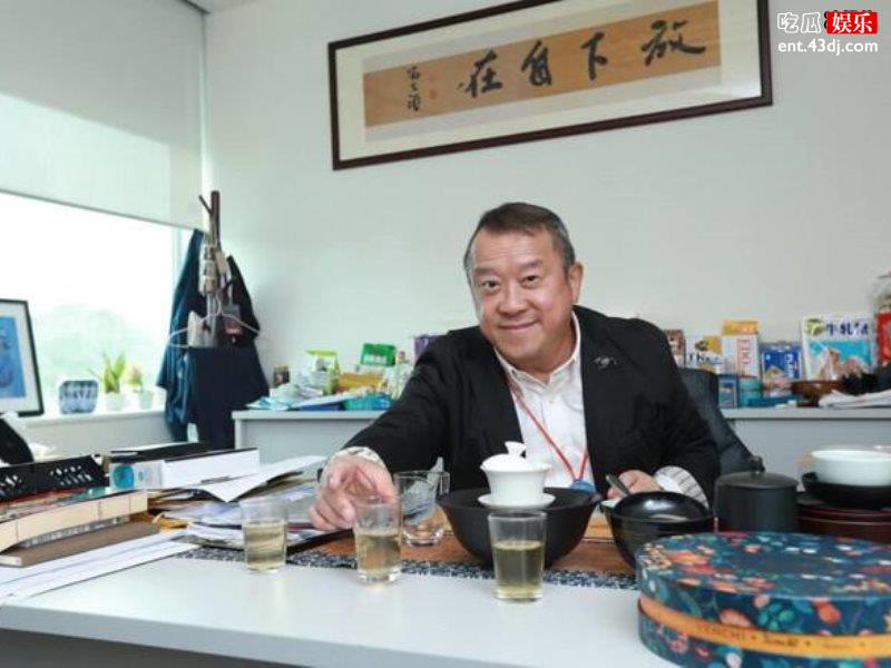 实力派演员曾志伟，曾在《双城故事》中有过精彩的演绎
