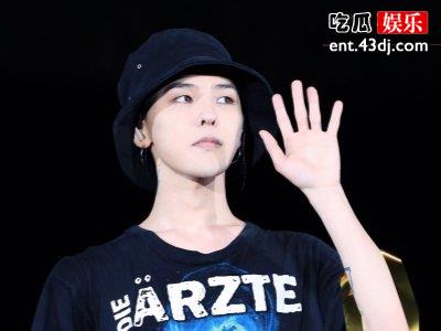 原来权志龙小时候就如此酷，不愧一直是全民偶像
