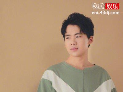 郭麒麟事业开挂成综艺新宠，狠心抛弃他们父子的胡中惠可后悔？