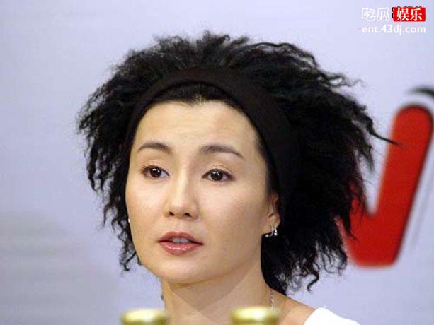 因穷遭前妻抛弃带娃北漂终于一举成名，现在老婆号称北方张曼玉