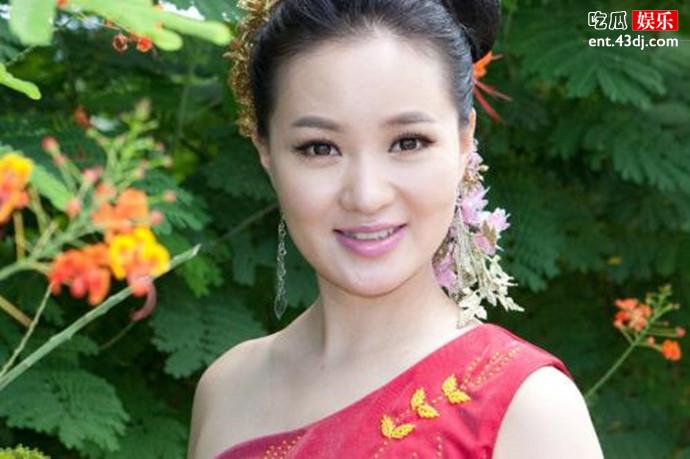 雷佳民族装