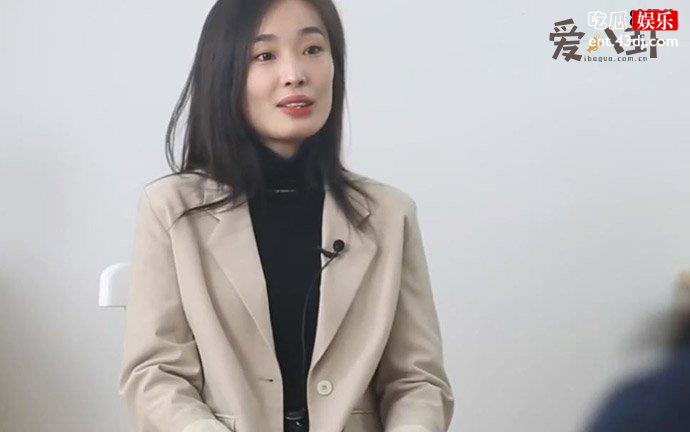 少妇出轨快递员故事