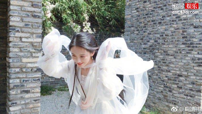 鞠婧祎饰演白素贞