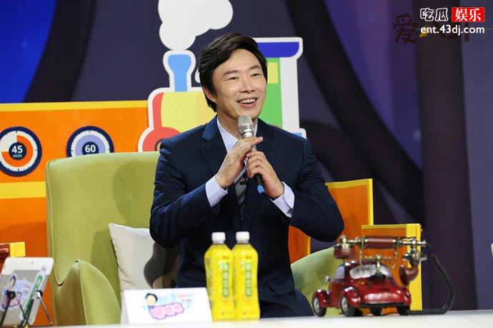 退出演艺圈的费玉清在国外火了起来