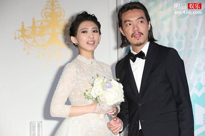 戴佩妮与老公已结婚五年婚礼现场
