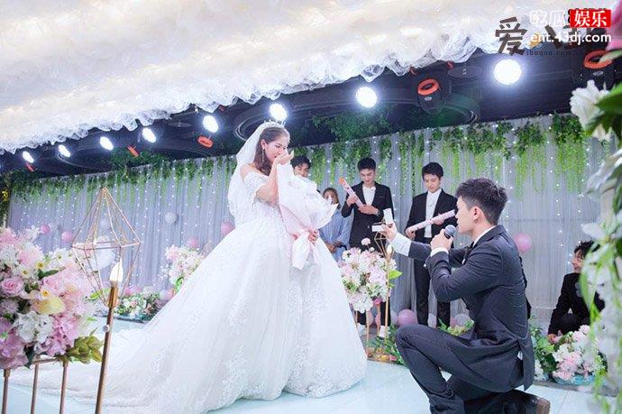 周安琴宁桓宇结婚照片
