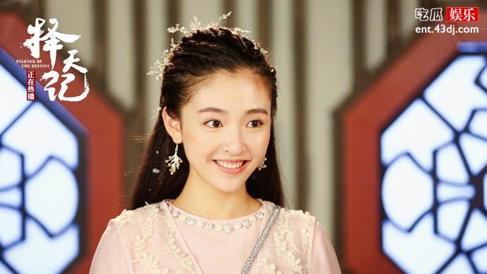 吴倩是怎么出道的