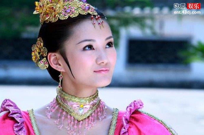 馨子男朋友是富二代吗