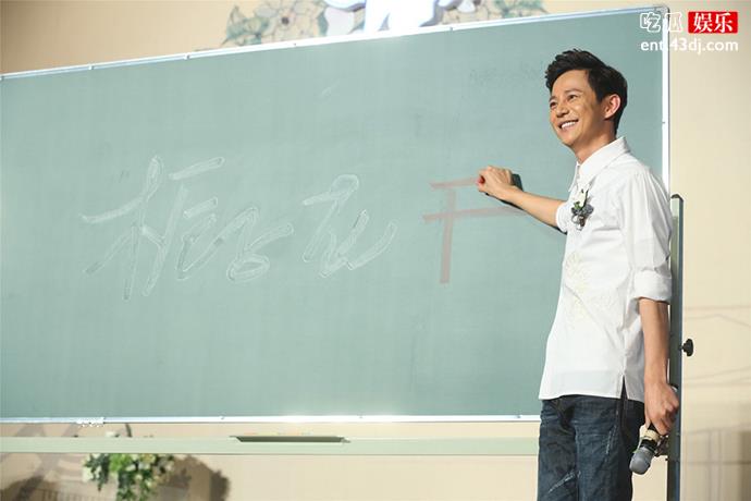 何炅是怎么从教师当上主持人的