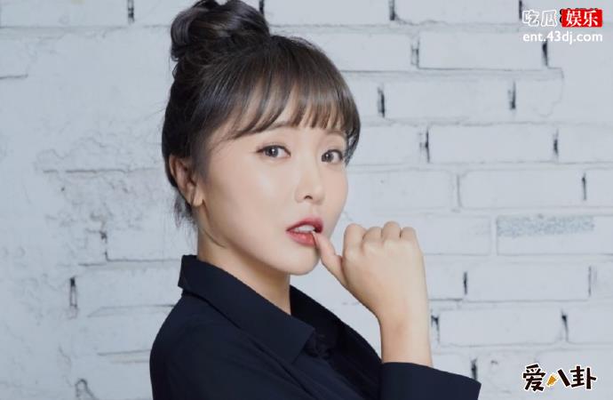 洪真英爸爸身份
