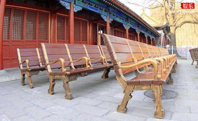 故宫座椅每把3500块