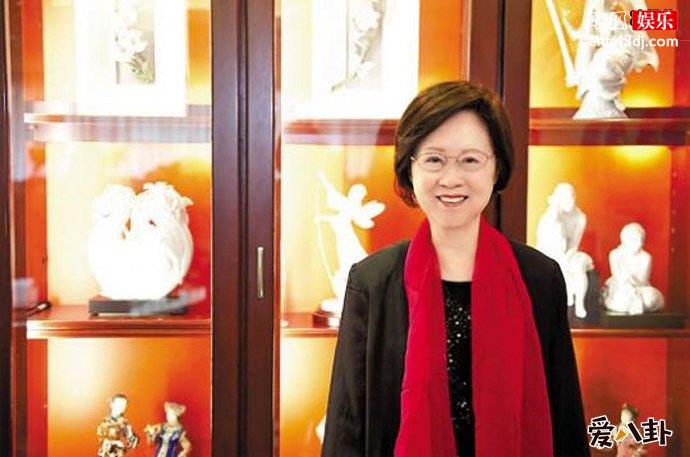 81岁琼瑶出新书