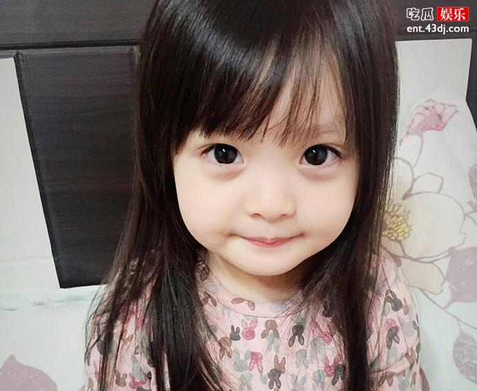 梨涡妹妹金在恩父母是谁家庭背景