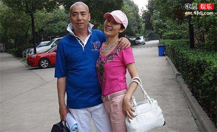 范明与妻子厉玲