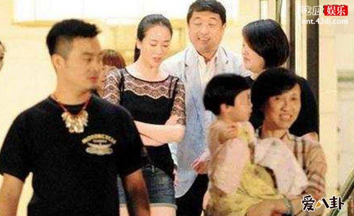 演员左小青与老公