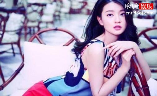 《欢乐颂》里的乔欣其父母是做什么的？