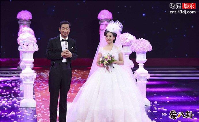 张国立与前妻离婚是因为邓婕？