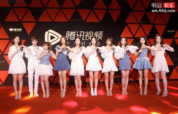 杨超越参加红毯活动