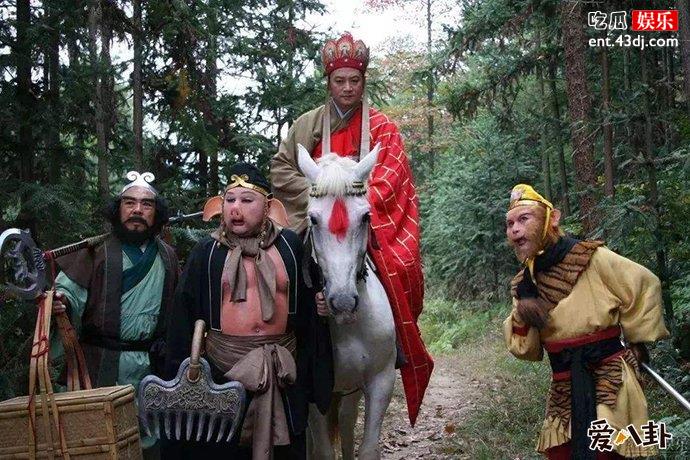 谭维维央视中秋晚会翻唱《敢为路在何方》