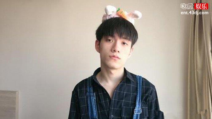 张颜齐照片
