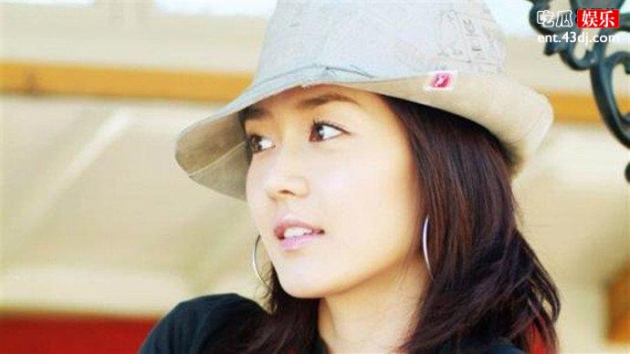 成宥利男友安成贤，两人低调举行婚礼无人知