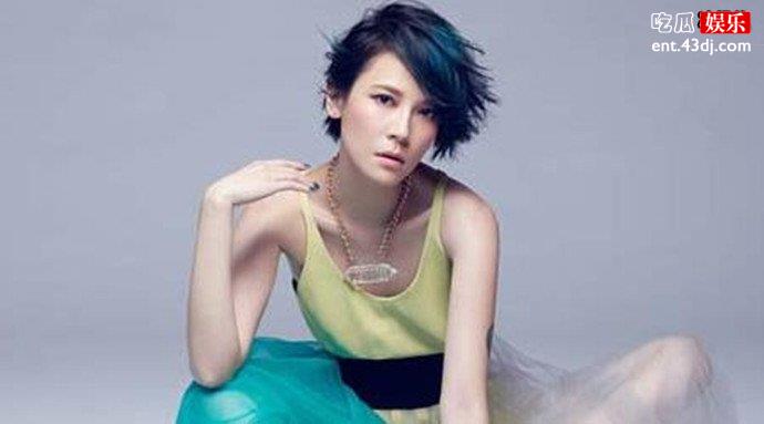 杨乃文照片
