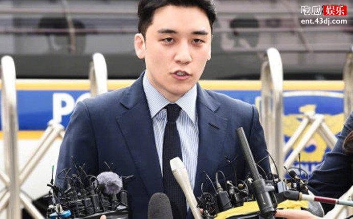 胜利接受媒体采访
