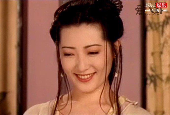 杨思敏时日本人
