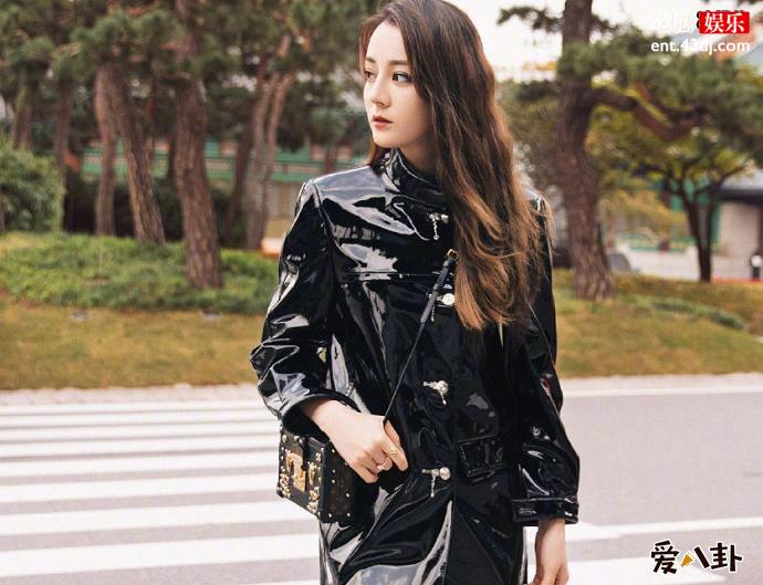 迪丽娜尔和迪丽热巴是什么关系