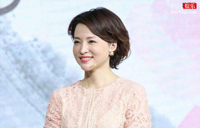 “央视一姐”董卿赴美生子