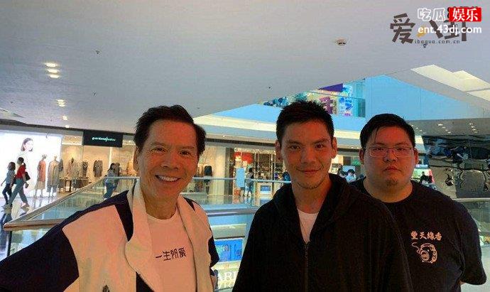 向华强和两个儿子
