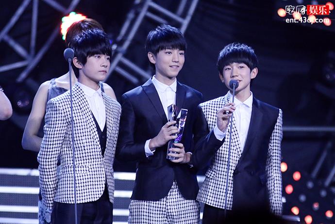 几年前出道不久的TFboys