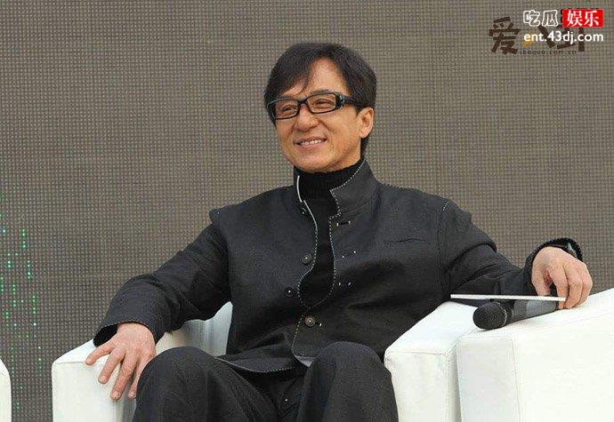 成龙怎么了