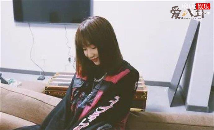 艺名乃万是怎么来的