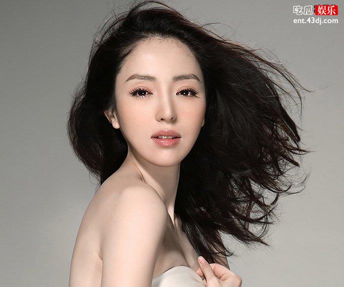 董璇离婚后现身