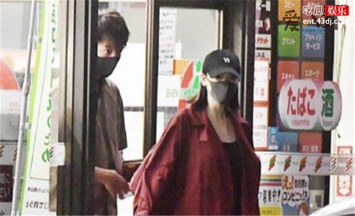 竹内凉真三吉彩花被拍