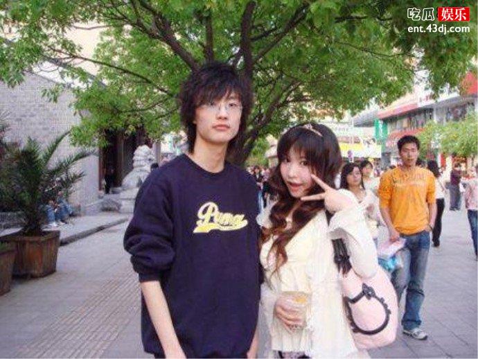 许嵩和女友