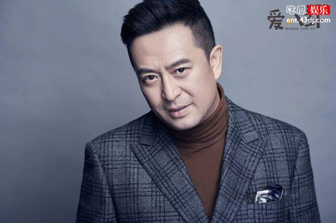 中年爆红张嘉译改名原因是什么