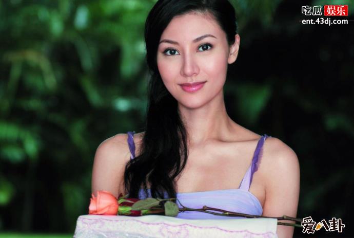 李嘉欣身世