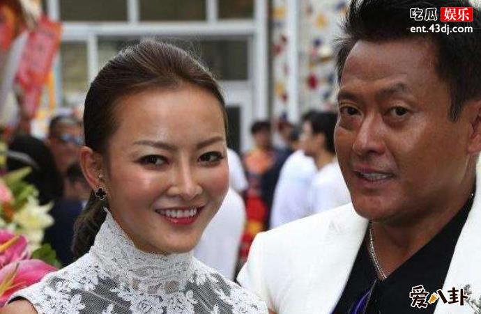 魏骏杰老婆张利华资料