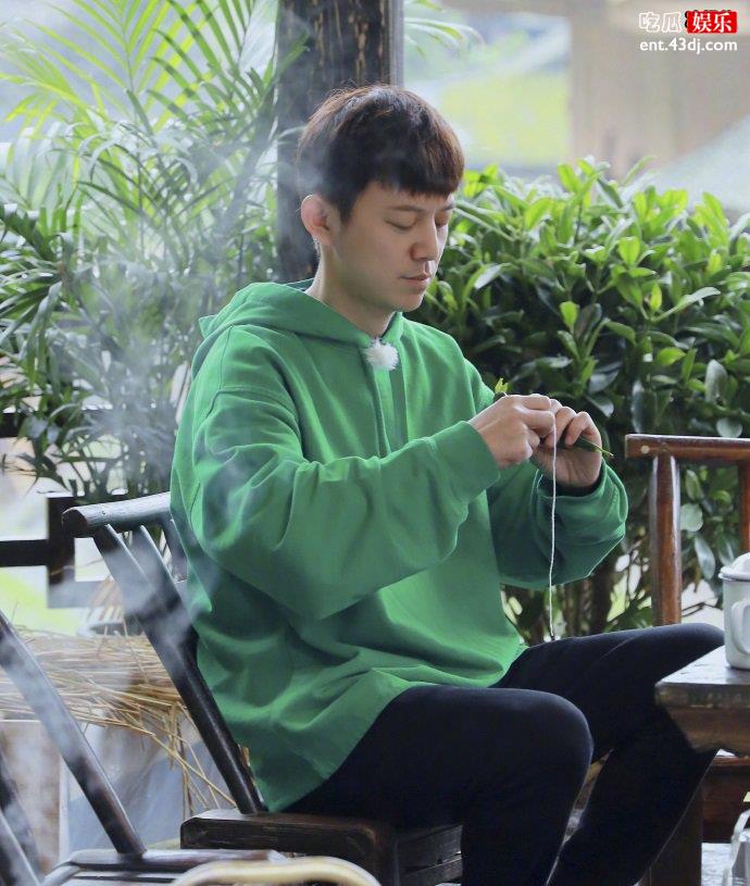 何炅照片