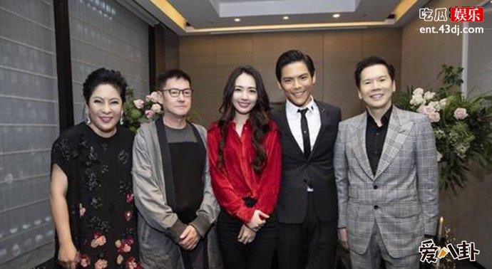 郭碧婷向佐与双方家长