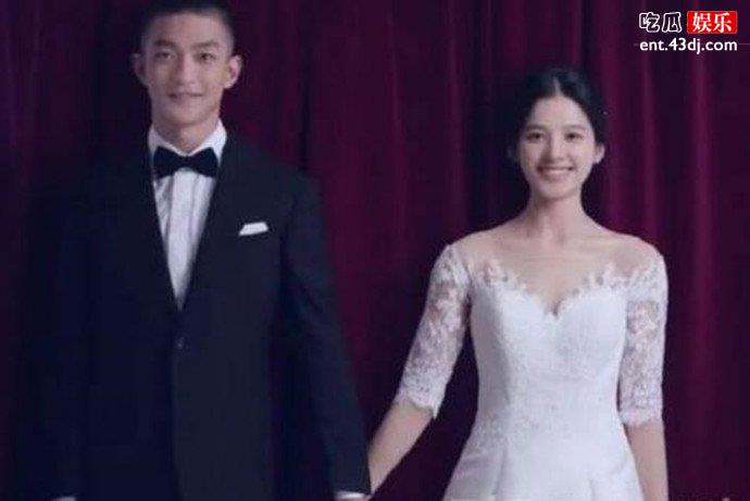 屈楚萧与张婧仪合照